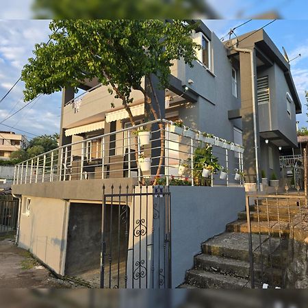 Family Apartment-Dilorena Бар Екстериор снимка