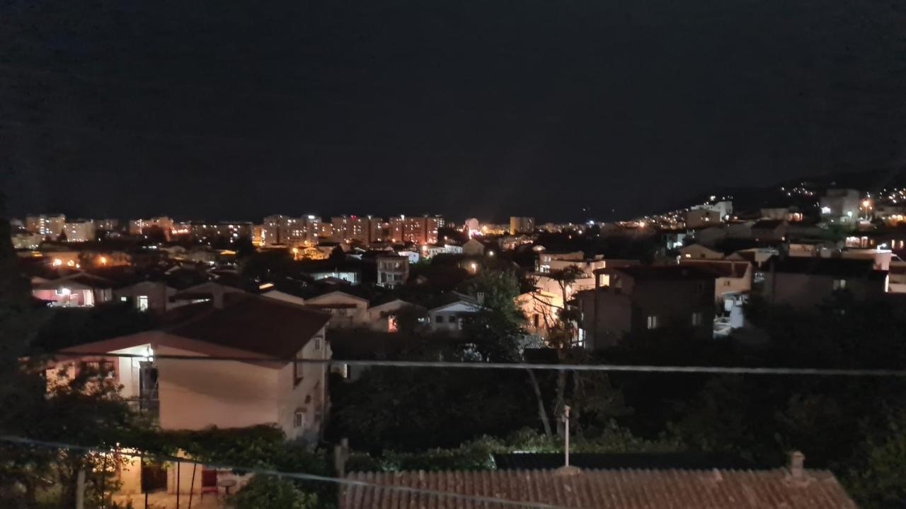Family Apartment-Dilorena Бар Екстериор снимка