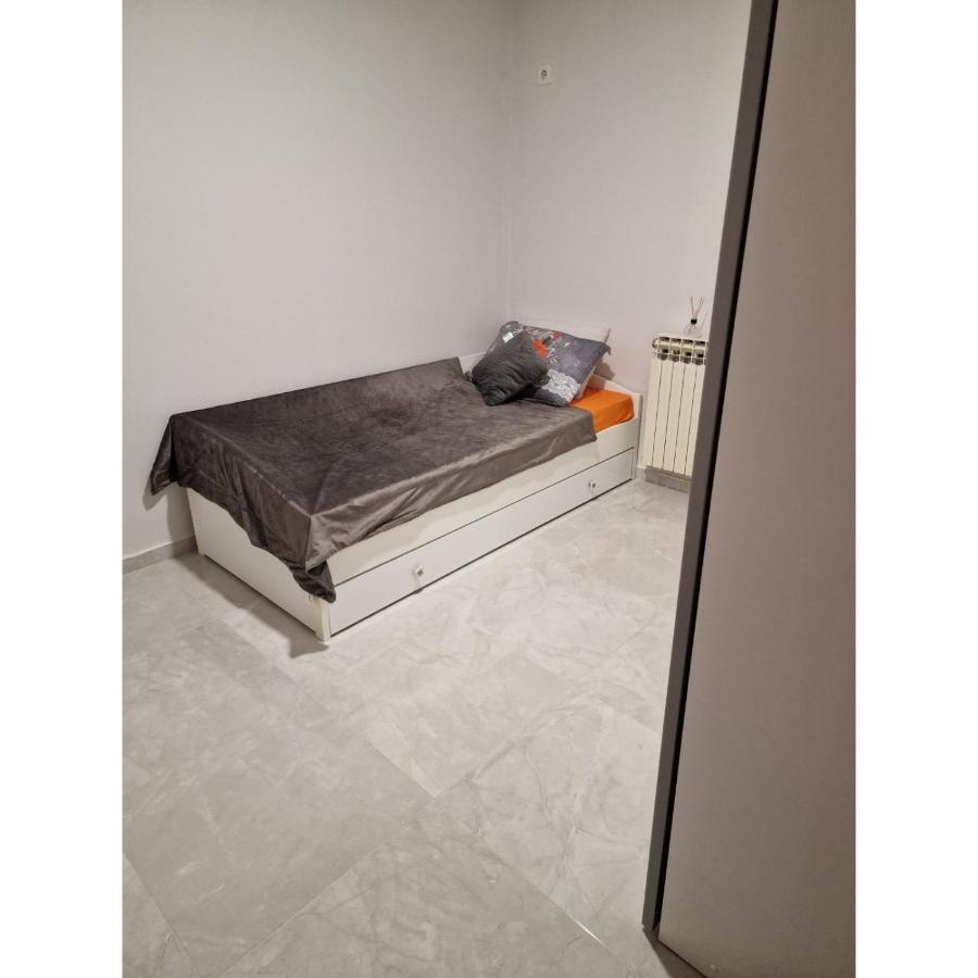 Family Apartment-Dilorena Бар Екстериор снимка
