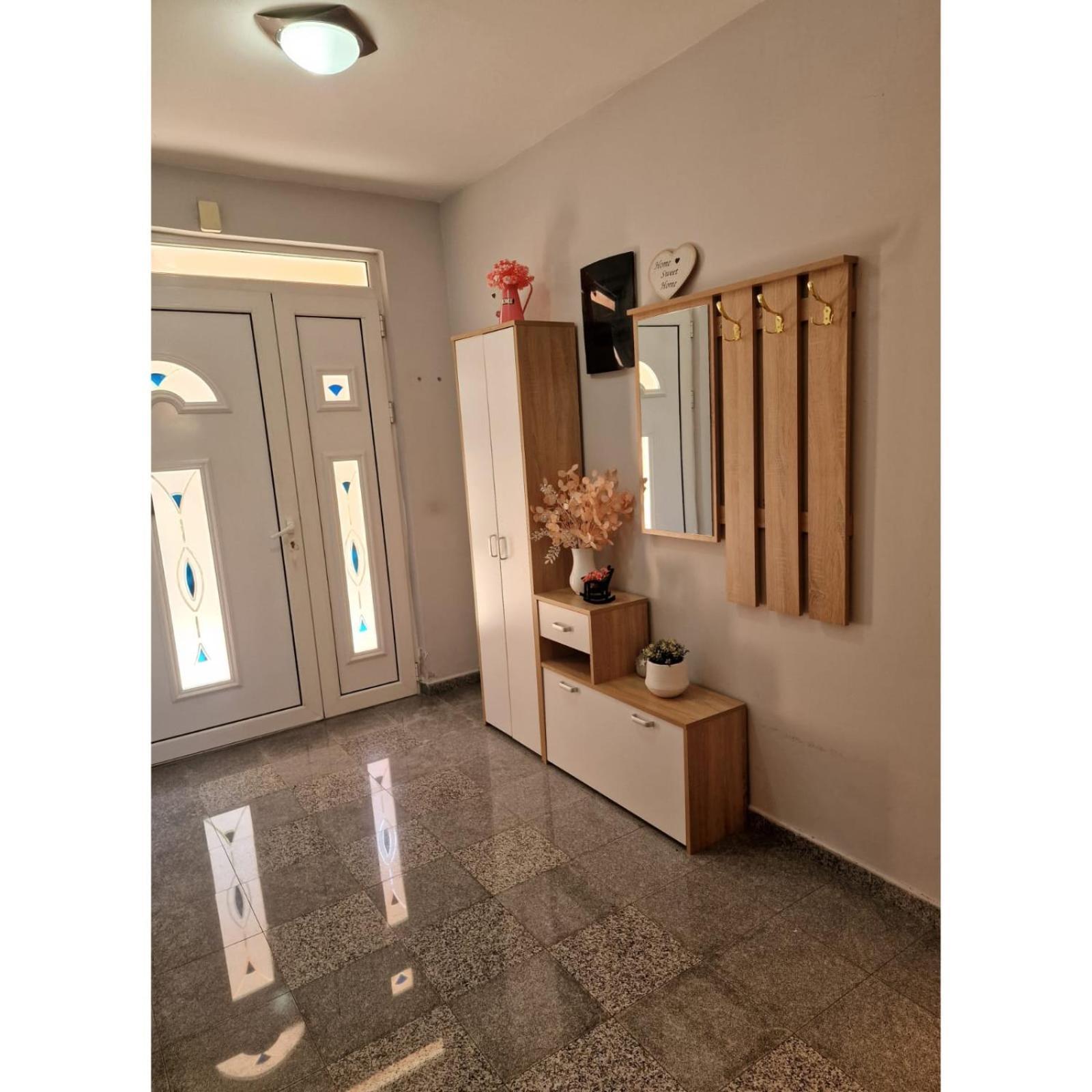 Family Apartment-Dilorena Бар Екстериор снимка
