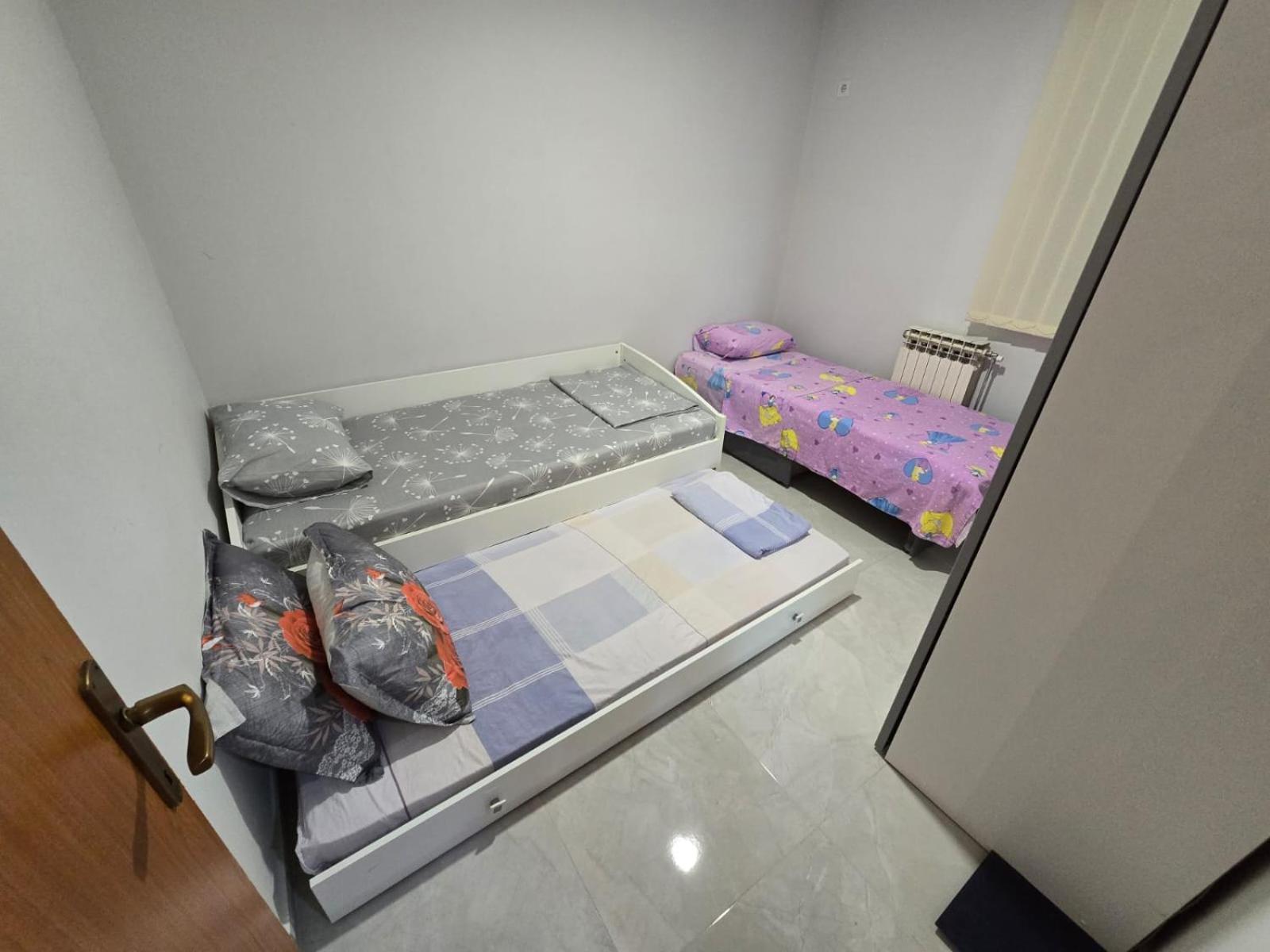 Family Apartment-Dilorena Бар Екстериор снимка