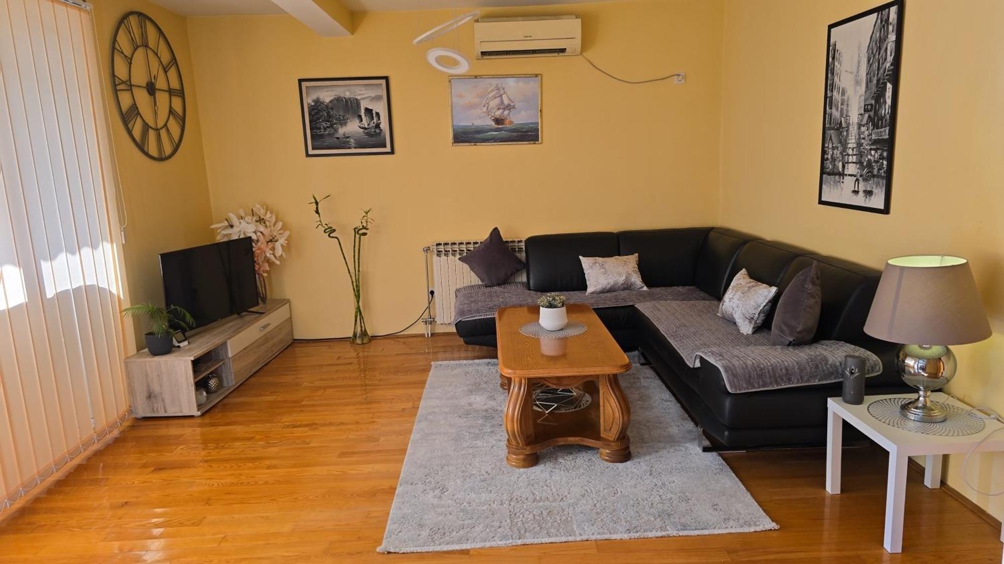 Family Apartment-Dilorena Бар Екстериор снимка